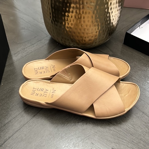 Naturalizer Genn Stroll Slide Sandal - Picture 9 of 12